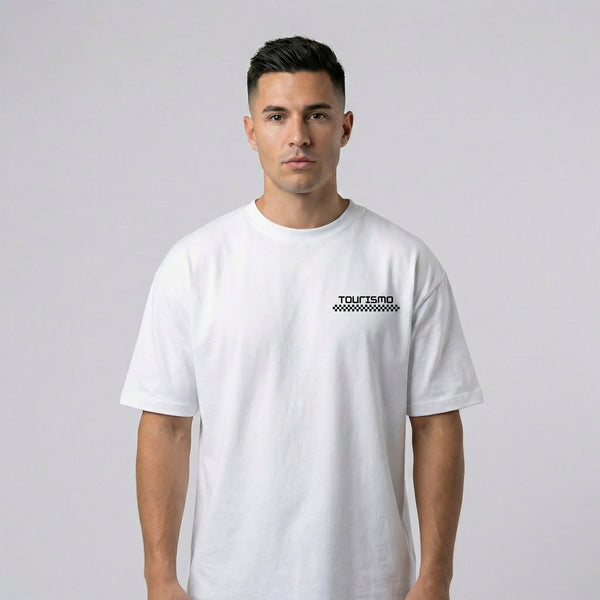 T-shirt BMW M3 G80 blanc vue de face avec logo Tourismo sur la poitrine