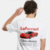 T-shirt blanc LaFerrari avec visuel voiture rouge, vu de dos sur mannequin