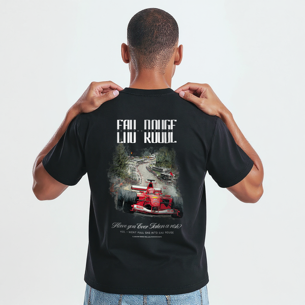 T-shirt noir Spa Grand Prix, vue de face en pied sur mannequin en jean clair et baskets blanches