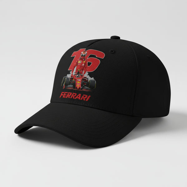 Casquette F1 Charles Leclerc – vue de profil avec broderie rouge racing