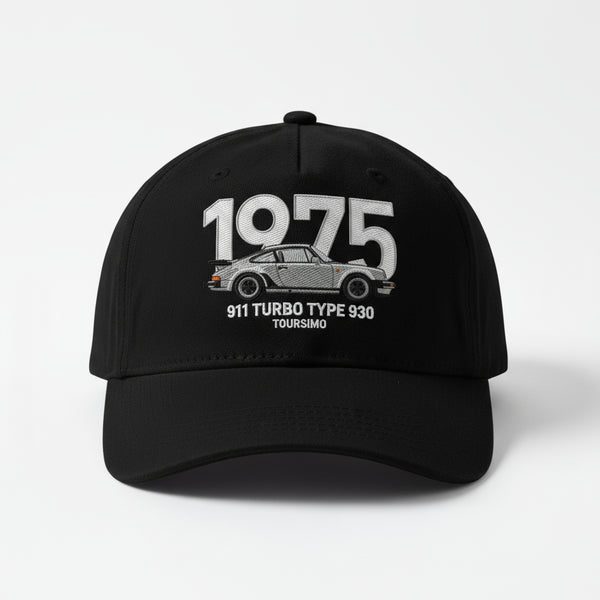 Casquette Porsche Rétro – vue 3/4 avec broderie 1975 Turbo Type 930