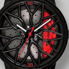 Gros plan sur la jante et l'étrier gravé AMG, montre Mercedes-AMG G63