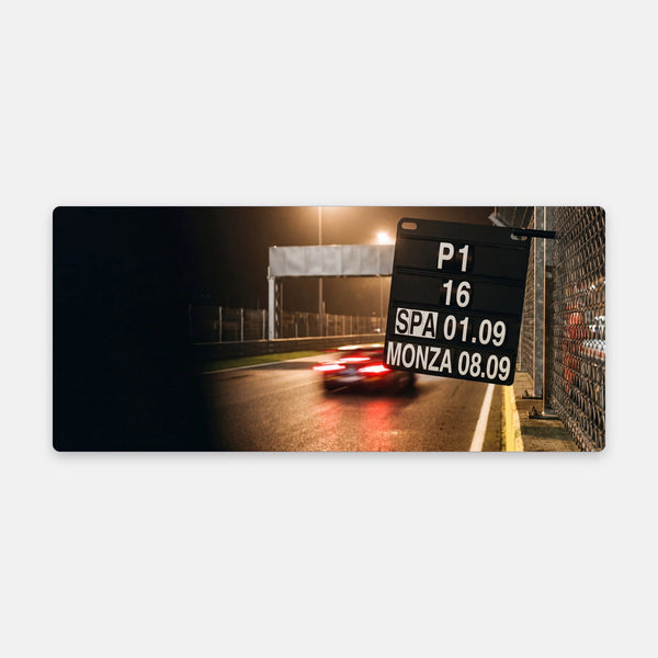 Mousepad Leclerc Spa Monza placa de boxes 16, vista do mousepad aberto