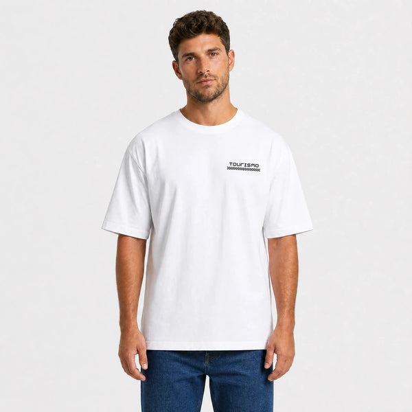 T-shirt Jaguar D Type Le Mans N6 Born For Le Mans blanc vu de face en plan rapproché avec logo Tourismo