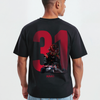 T-shirt noir Esteban Ocon, gros plan sur le design numéro 31 texturé avec illustration du pilote Haas en pleine attaque